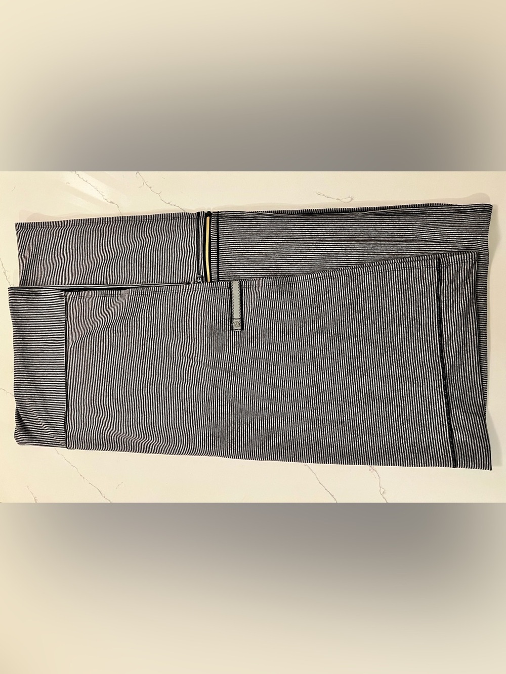 Lululemon Athletica Vinyasa Scarf/Infinity Wrap - Strip Black and Light Gray